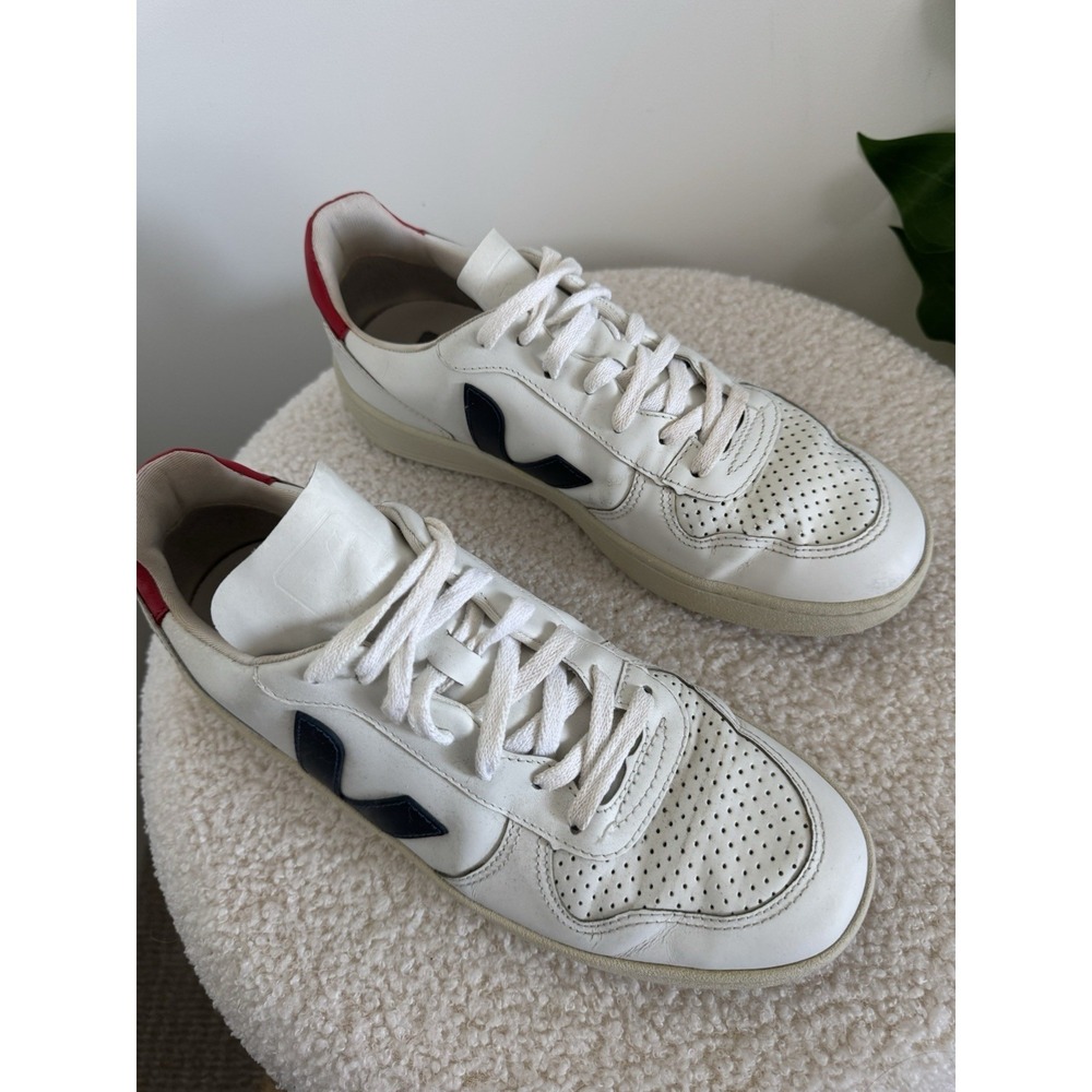Veja‎ V-10 women's Sz 10 White Red Navy Leather Sneakers Lace Up Vegan Leather - Picture 2 of 10